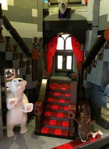 casa della famiglia Addams Lego
