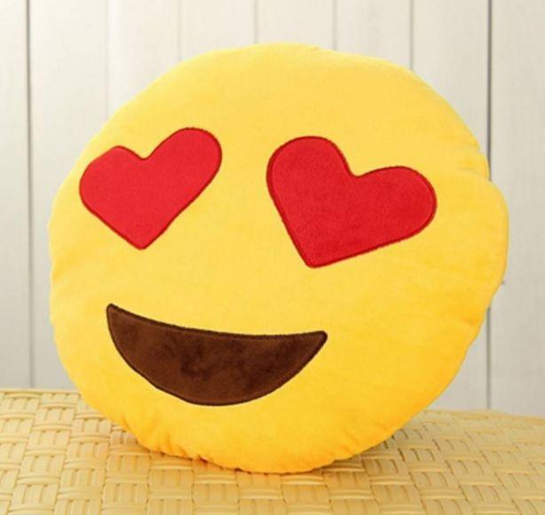 Sei giovineh?! Dille ti amo con una faccina…