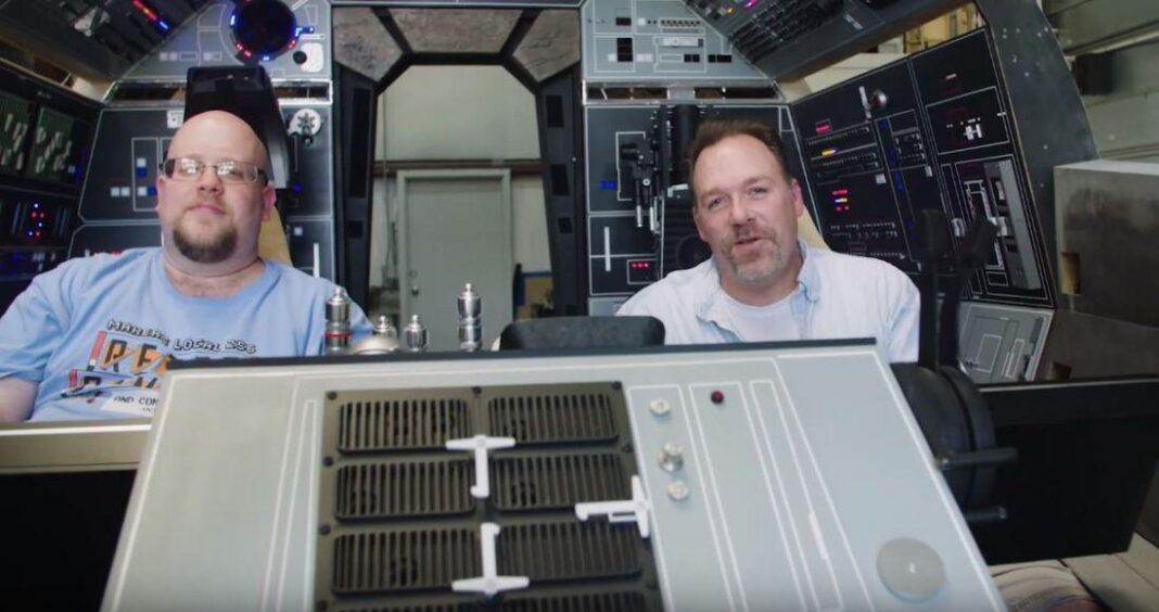cabina di pilotaggio del Millennium Falcon