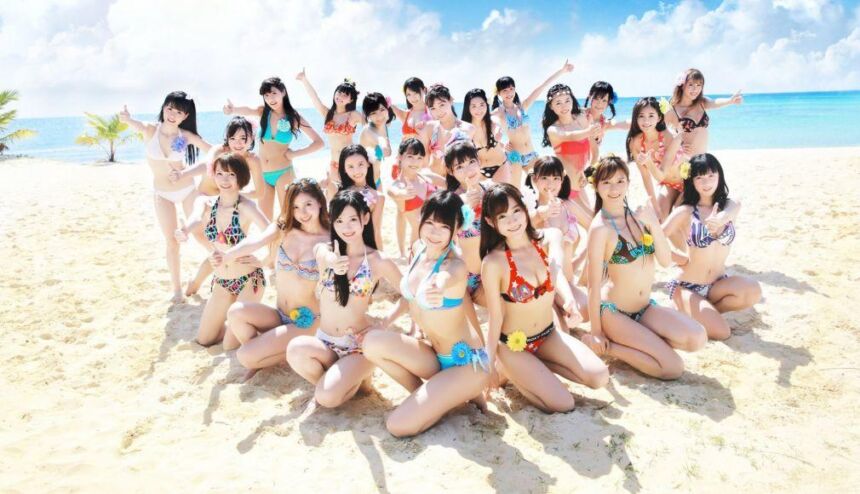 Giappone Ragazze Spiaggia Bikini