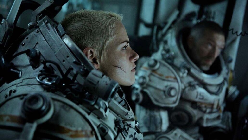 Underwater Kristen Stewart