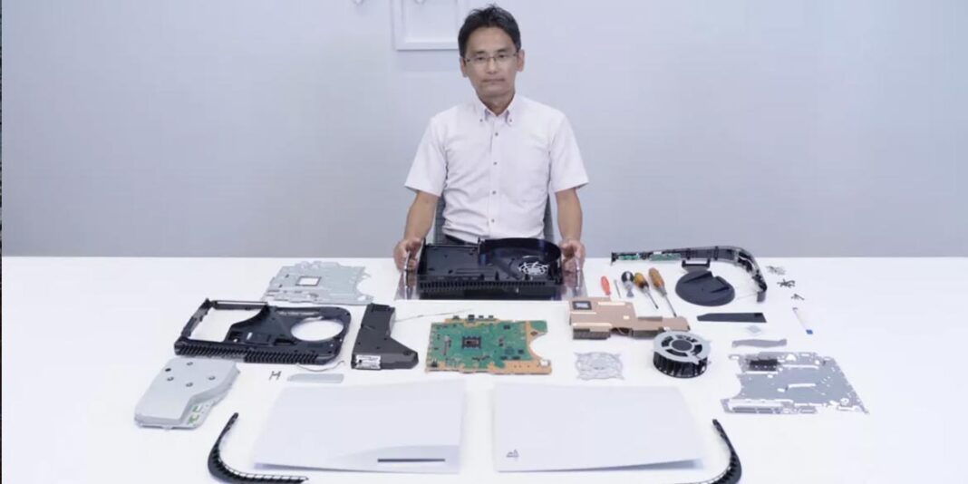 Yasuhiro Ootori smonta playstation 5