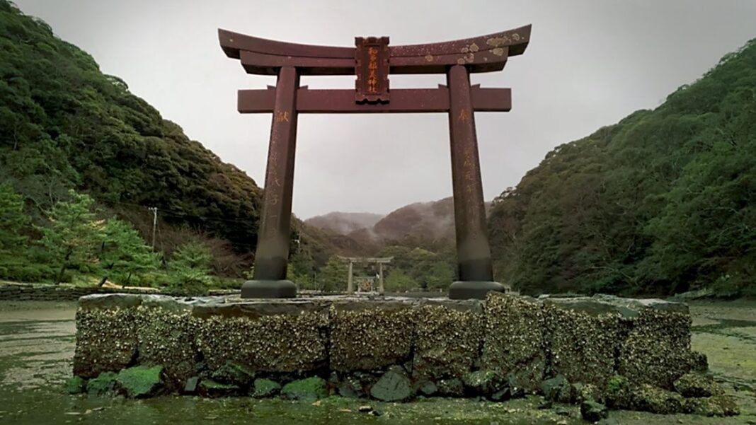 uragano tsushima cancello distrutto
