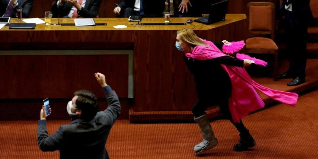 cile naruto run Pamela Jiles