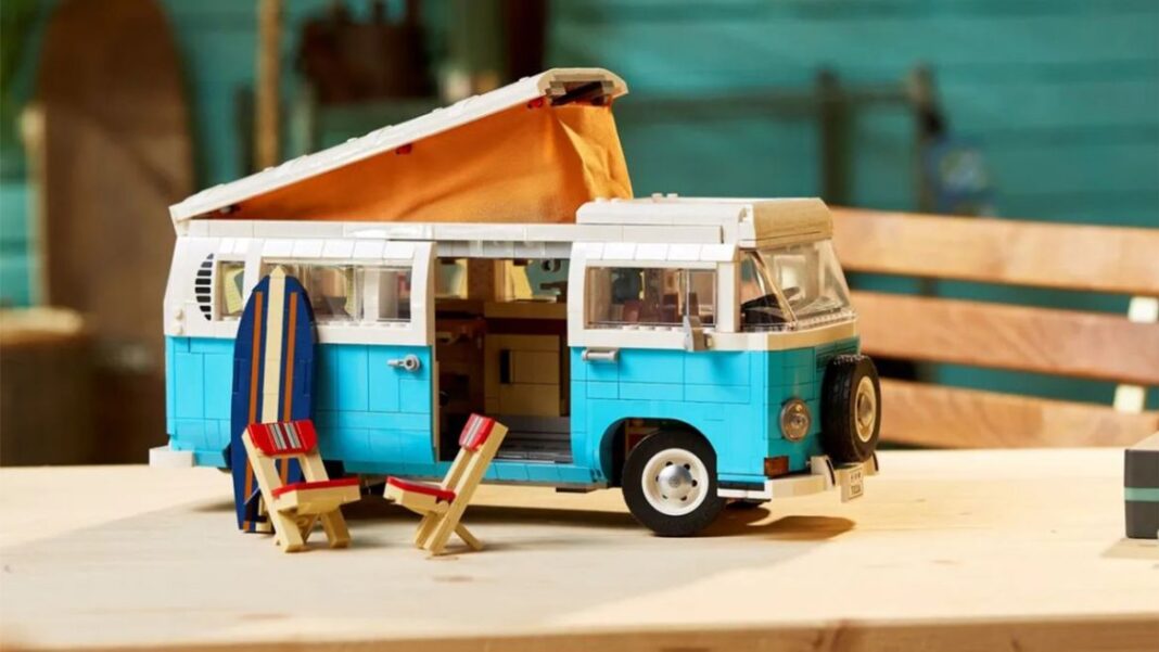 LEGO Volkswagen T2 Camper