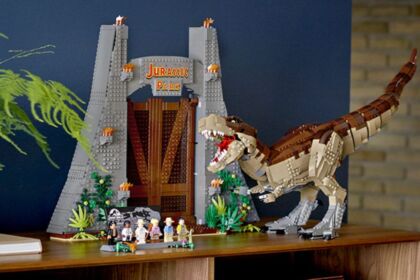 LEGO Jurassic Park t rex