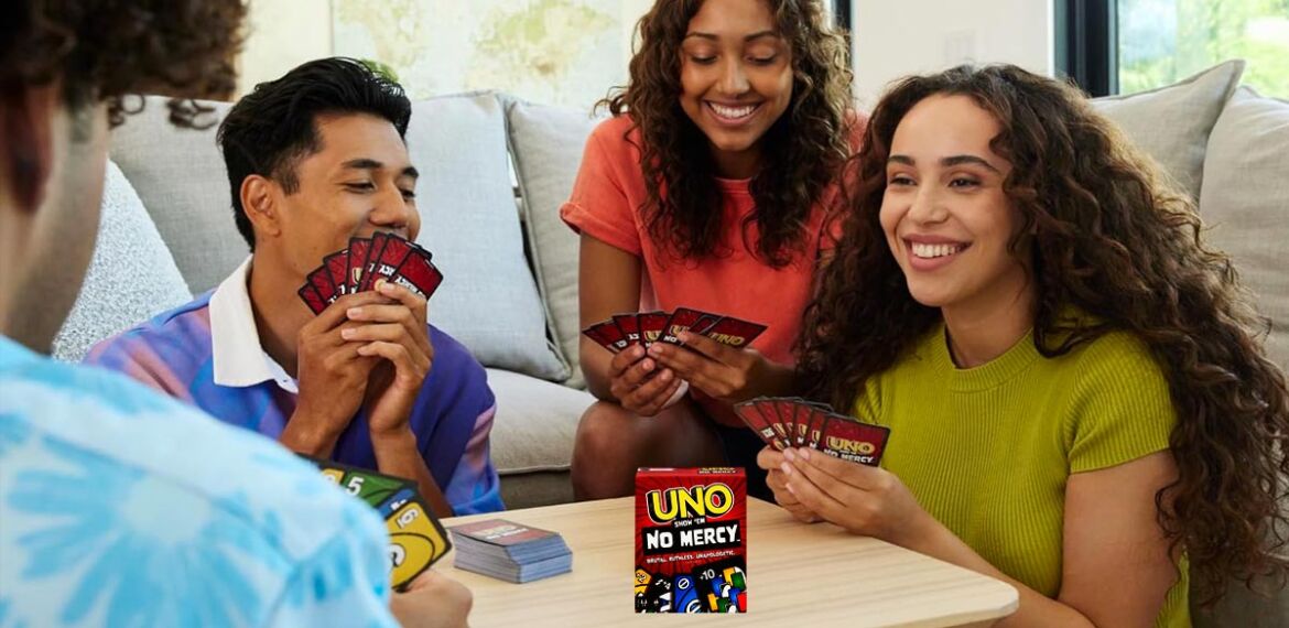 Uno No Mercy Gioco Di Carte Hasbro &ndash; Versione Crudele Da Giocare Con Amici