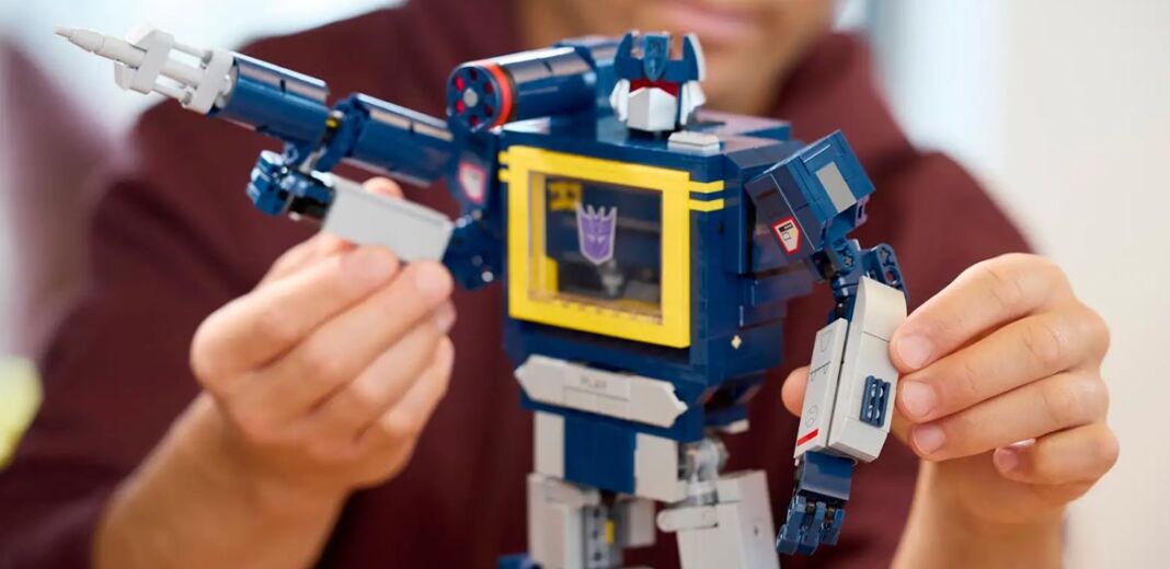 LEGO Soundwave 10358
